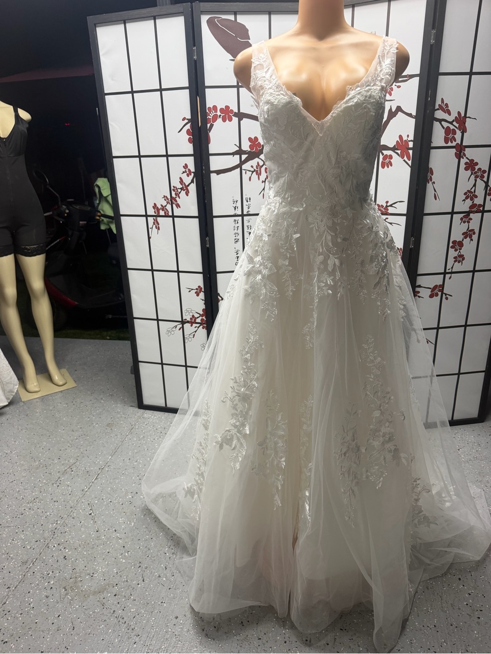 Romantic Ivory Lace A-Line Bridal Gown with V-Neck